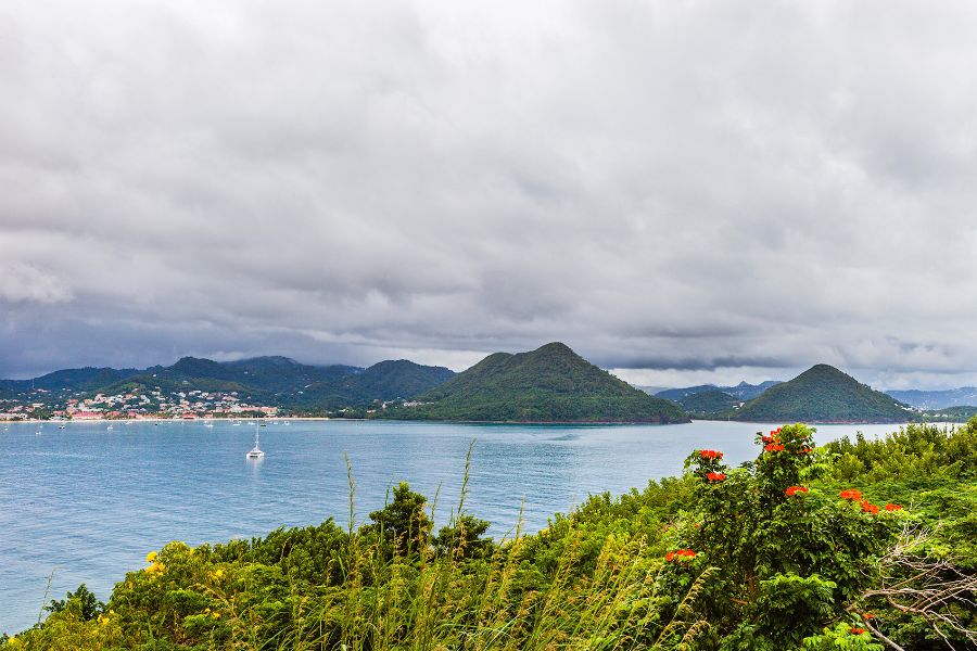 Guide to Travelling to Rodney Bay from Hewanorra Airport